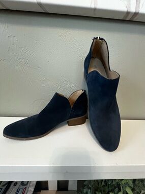 Kenneth Cole Indigo blue